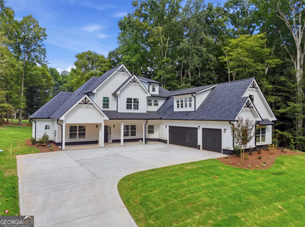 1444 Red Cedar RD Commerce, GA 30530