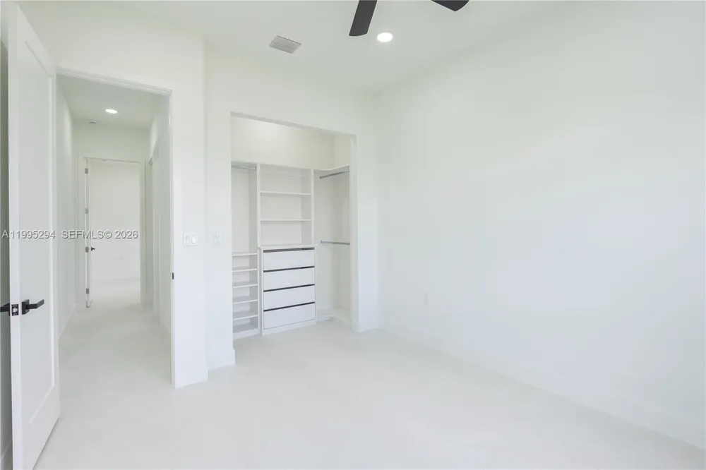 2834 NW 17TH PL Cape Coral, FL 33993