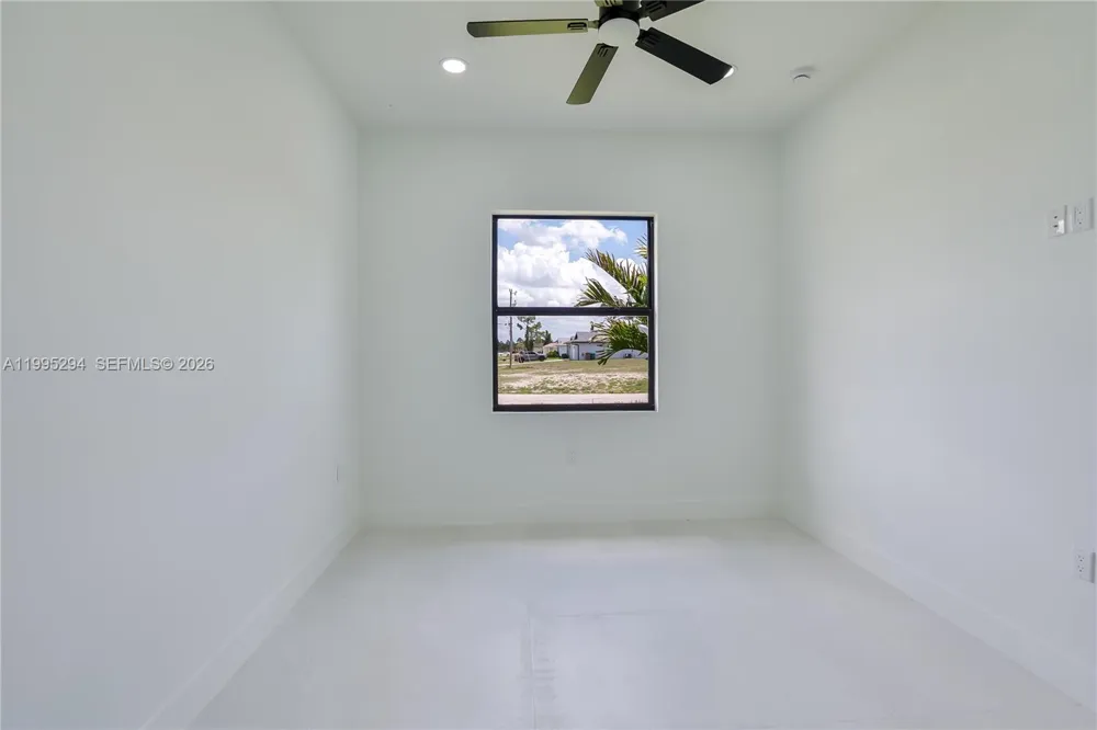 2834 NW 17TH PL Cape Coral, FL 33993