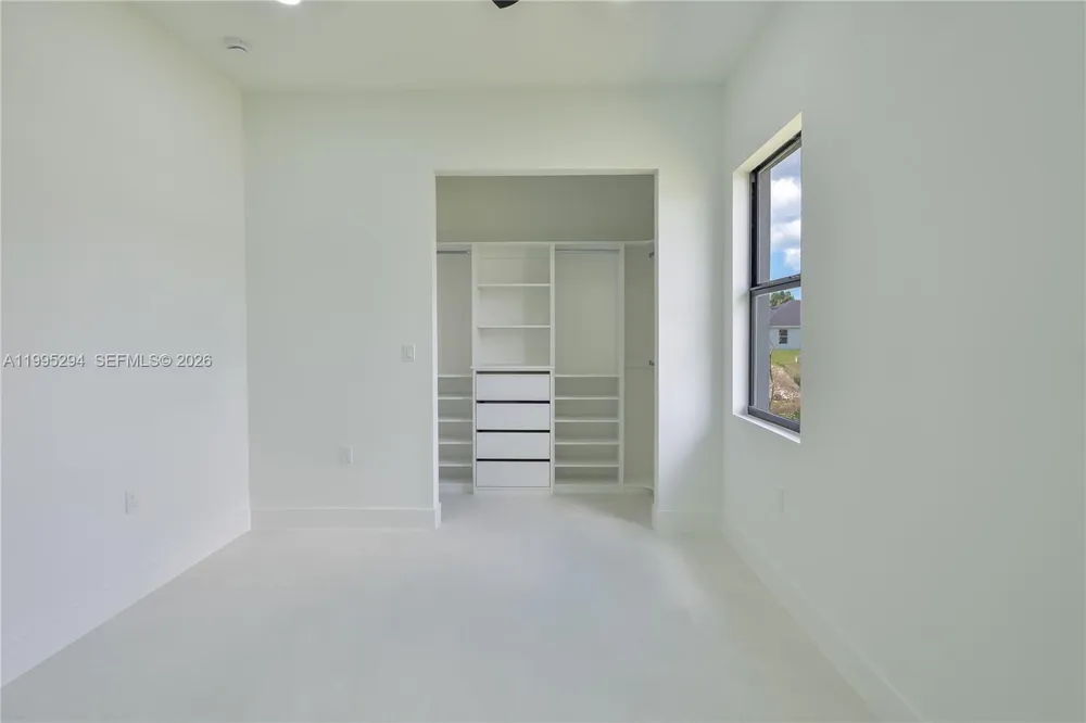 2834 NW 17TH PL Cape Coral, FL 33993