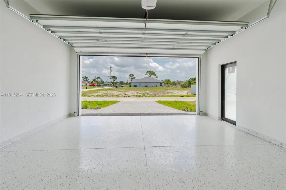 2834 NW 17TH PL Cape Coral, FL 33993
