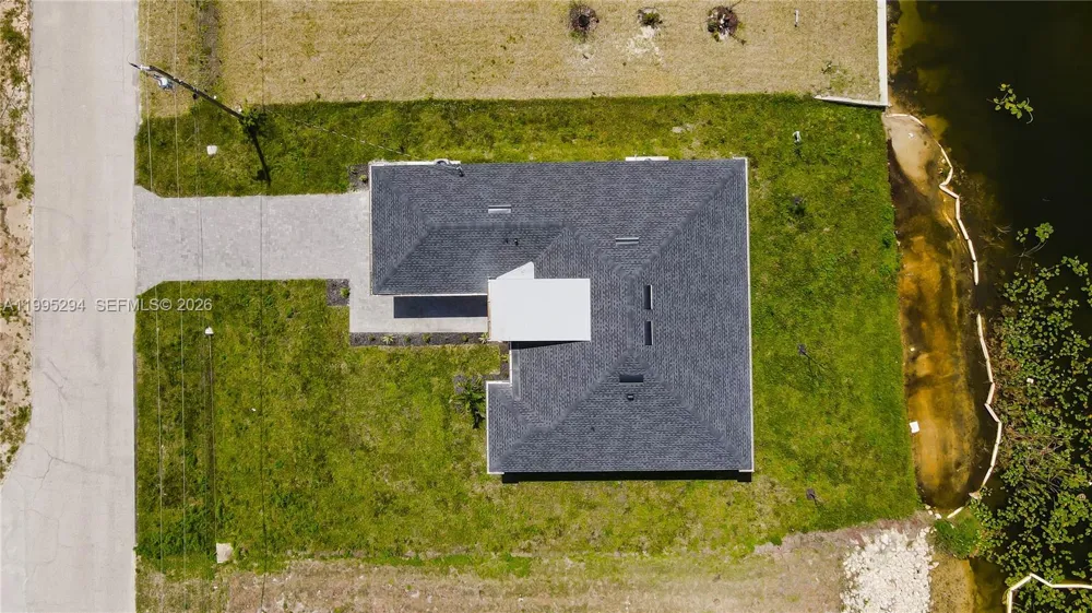 2834 NW 17TH PL Cape Coral, FL 33993