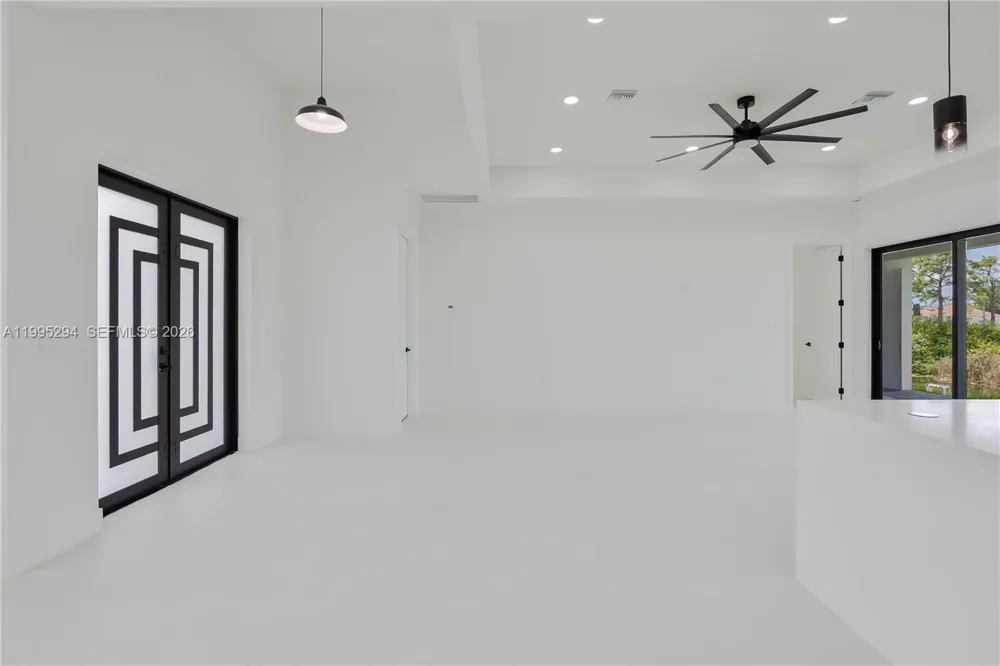 2834 NW 17TH PL Cape Coral, FL 33993