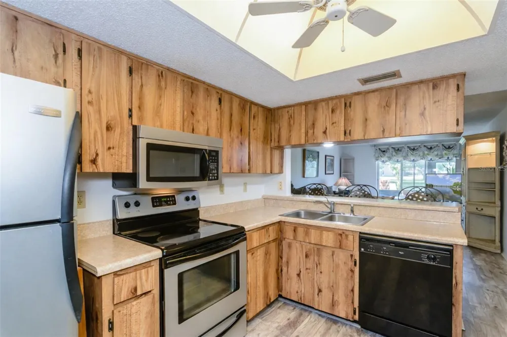 207 CYPRESS LANE Oldsmar, FL 34677