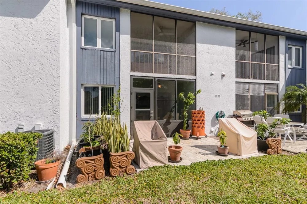 207 CYPRESS LANE Oldsmar, FL 34677