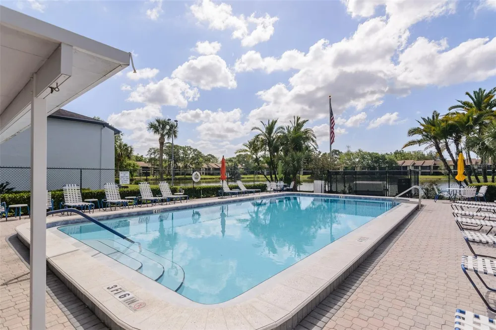 207 CYPRESS LANE Oldsmar, FL 34677