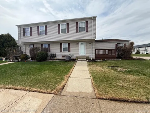 28423 Raleigh Crescent Drive #44