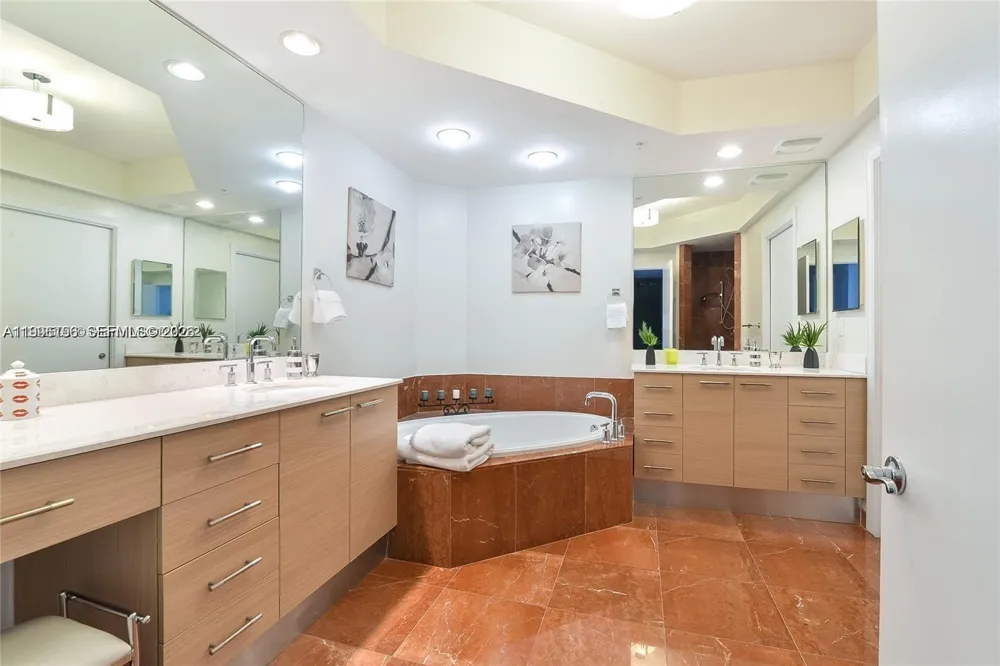 3535 S Ocean Dr #1006 Hollywood, FL 33019