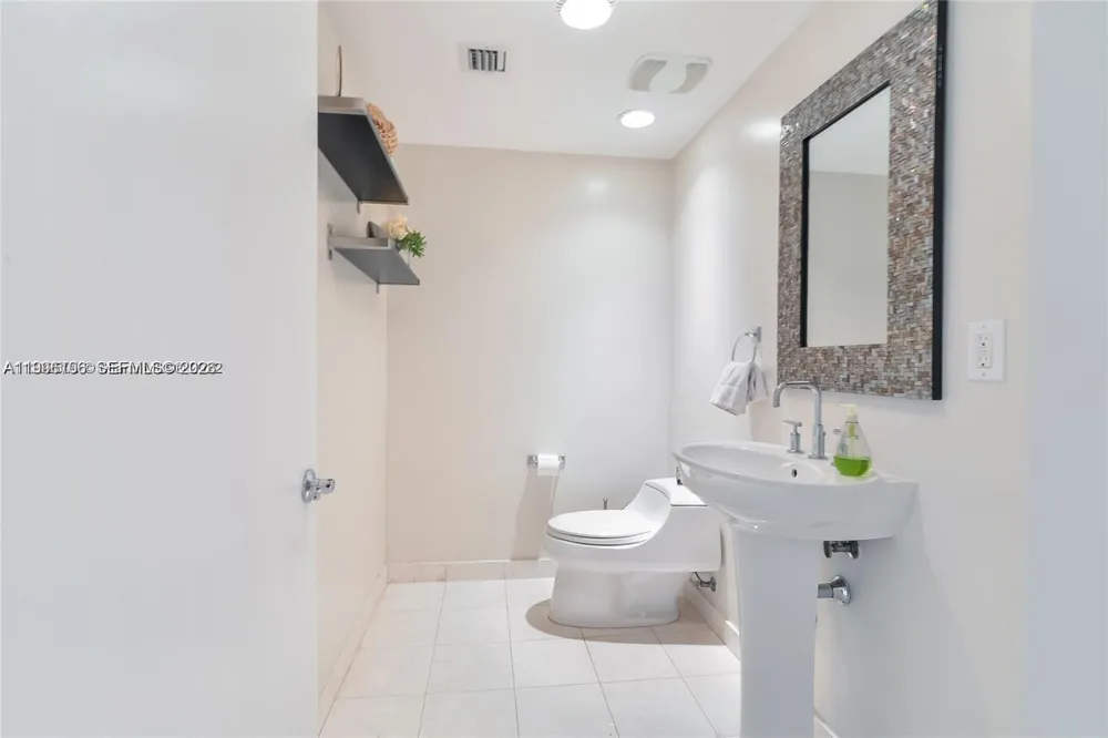 3535 S Ocean Dr #1006 Hollywood, FL 33019