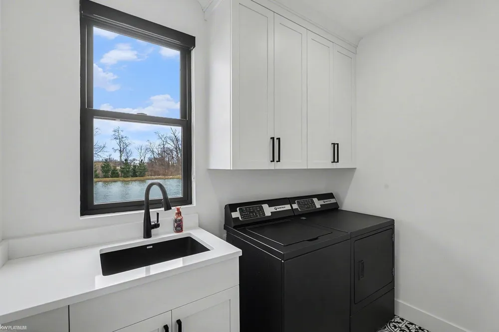 66507 Meadowlands Court Washington Township, MI 48095