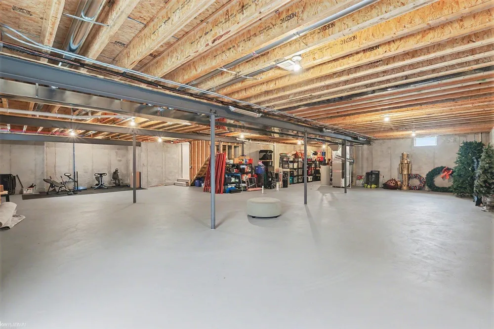 66507 Meadowlands Court Washington Township, MI 48095