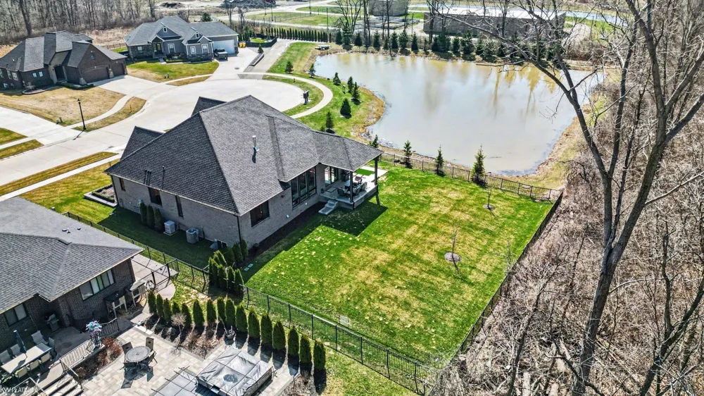 66507 Meadowlands Court Washington Township, MI 48095