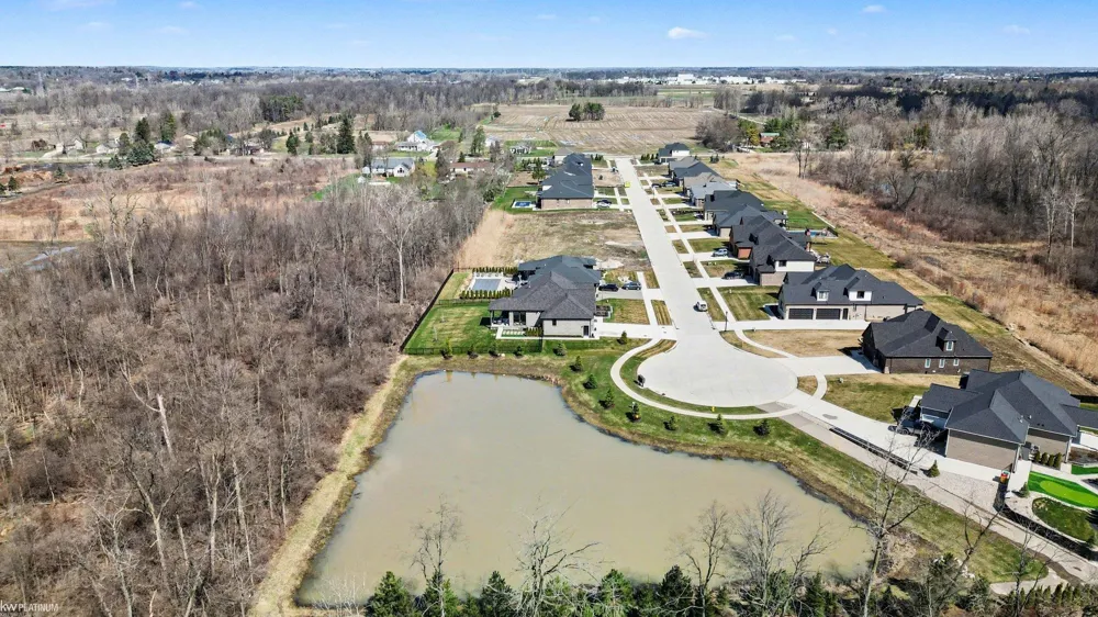 66507 Meadowlands Court Washington Township, MI 48095