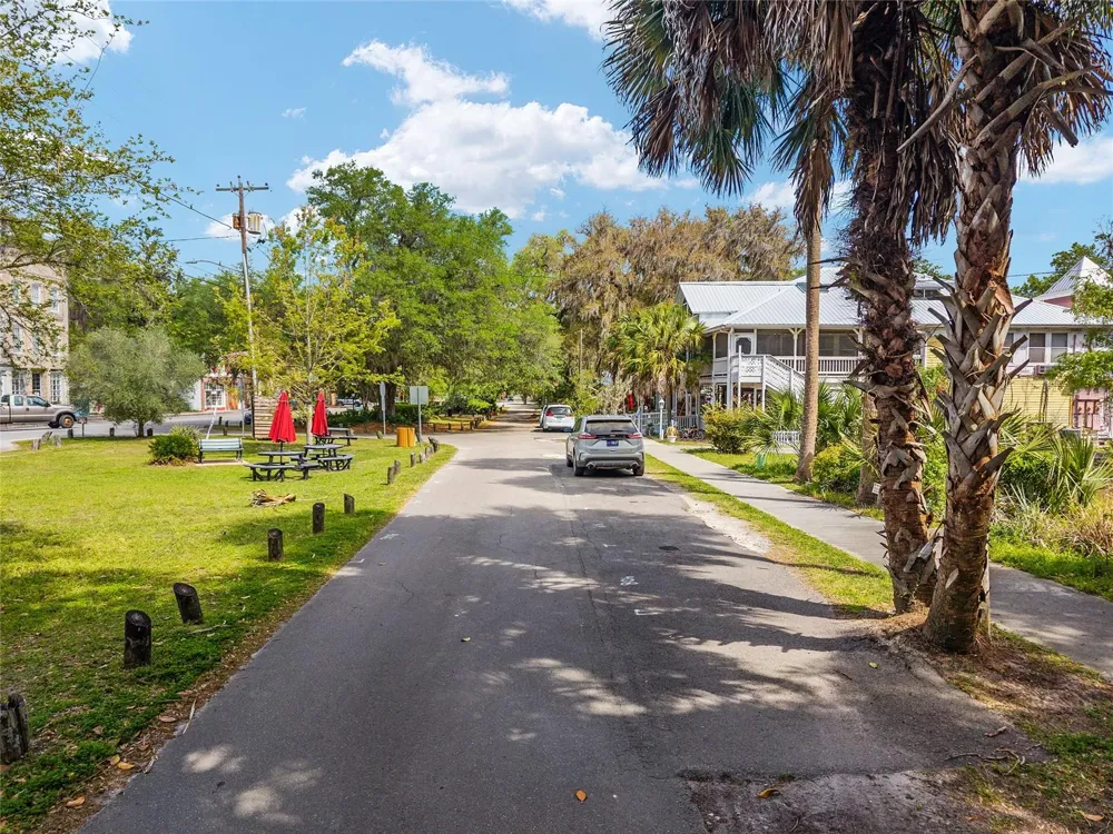 227 SE TUSCAWILLA ROAD Micanopy, FL 32667