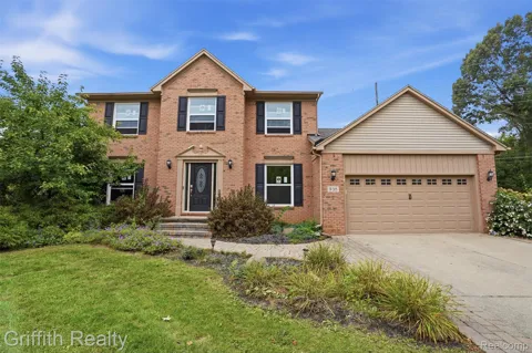 938 Meadowbrook Court