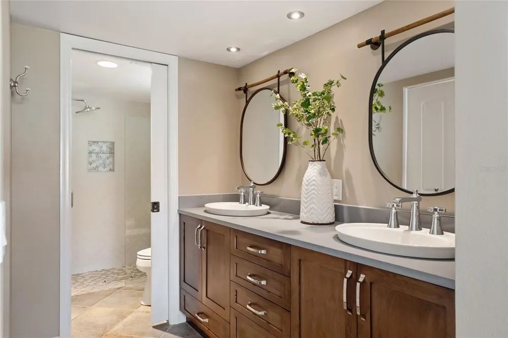 4242 MADEIRA COURT #3315 Sarasota, FL 34233