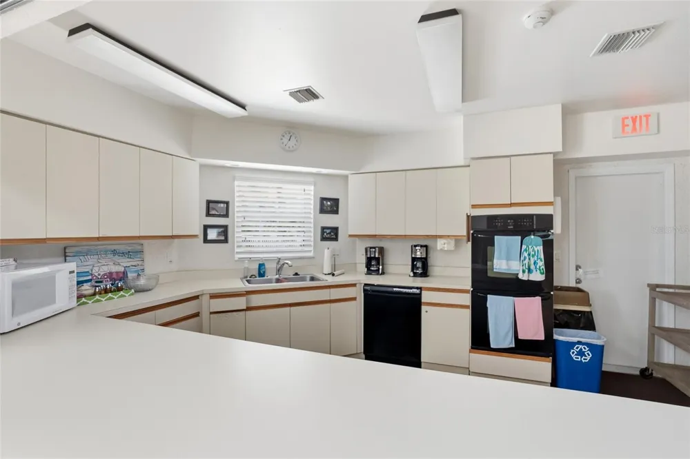 4242 MADEIRA COURT #3315 Sarasota, FL 34233