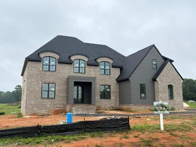 2818 Lockland Drive Oak Ridge, NC 27310