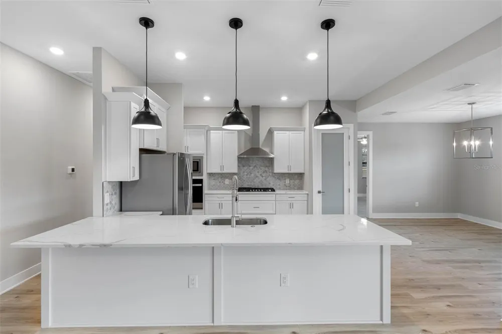 5601 SUMMIT VIEW DRIVE Brooksville, FL 34601