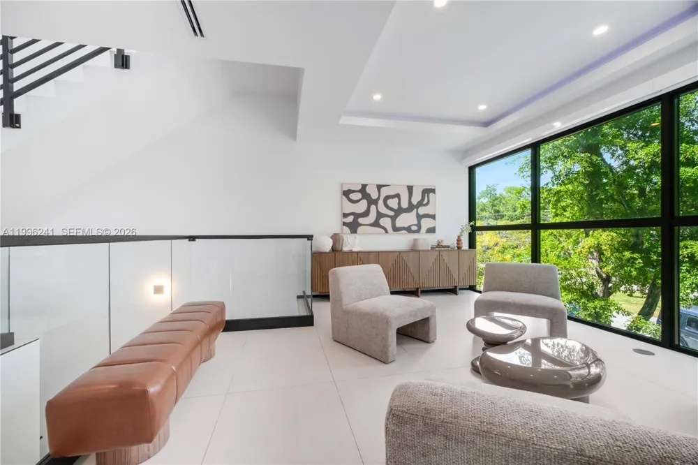 420 SW 15th Rd #420 Miami, FL 33129