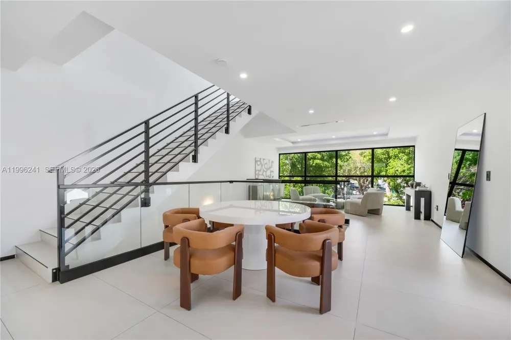 420 SW 15th Rd #420 Miami, FL 33129