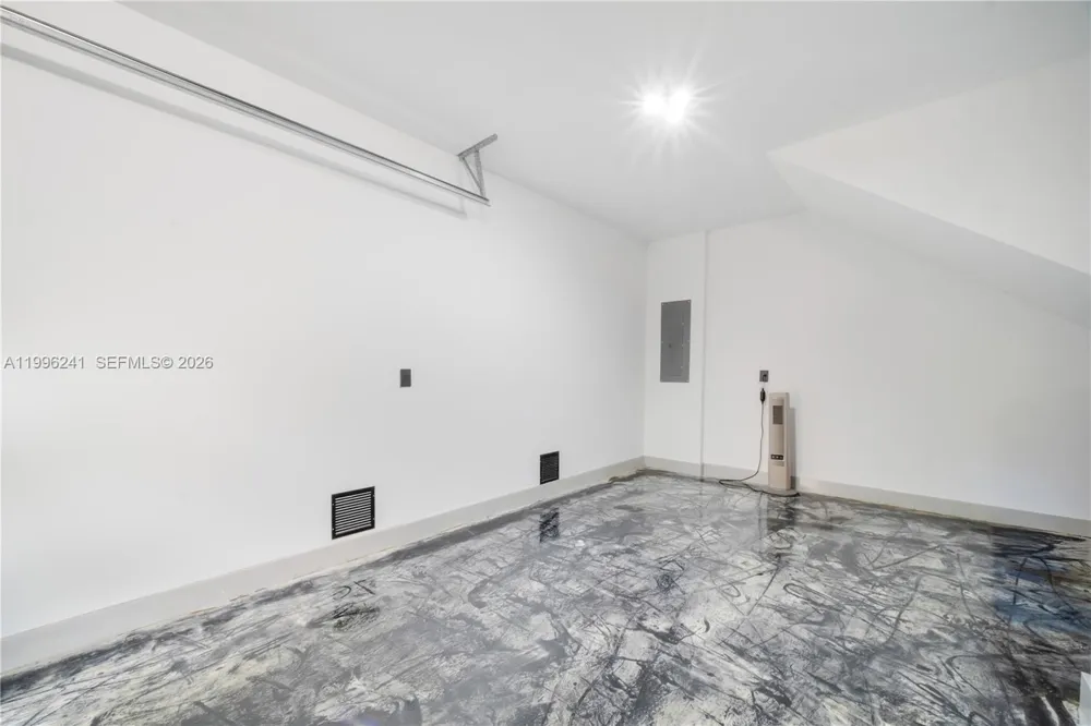 420 SW 15th Rd #420 Miami, FL 33129