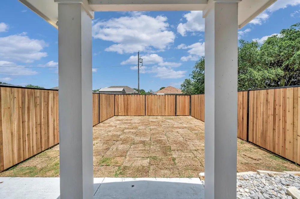 128 Morris Court McGregor, TX 76657