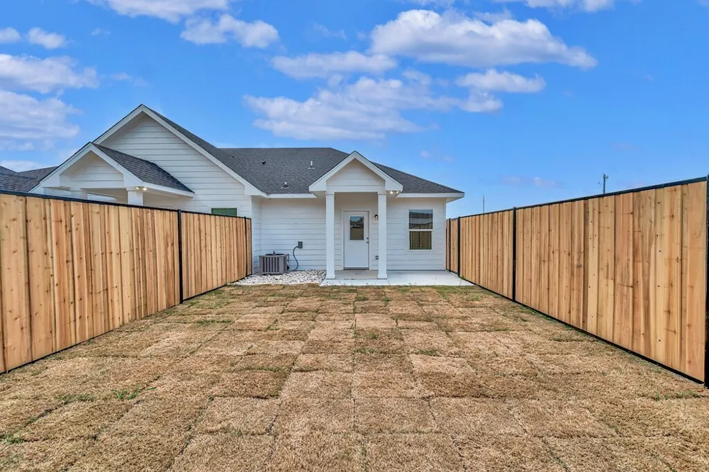 128 Morris Court McGregor, TX 76657