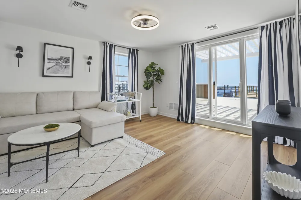 33 Hamilton Avenue #Unit 7 Seaside Heights, NJ 08751