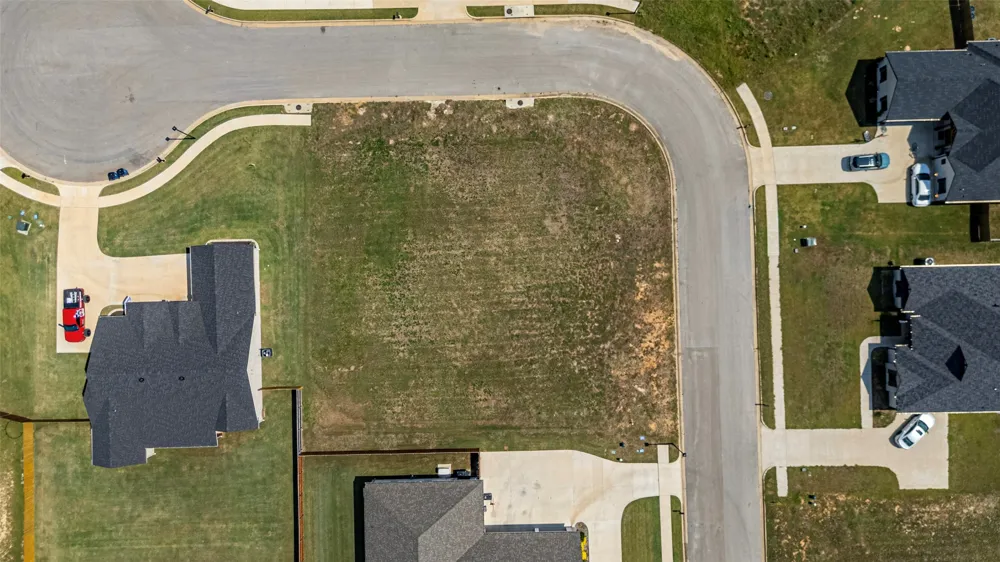 585 Imagine Drive Lindale, TX 75771