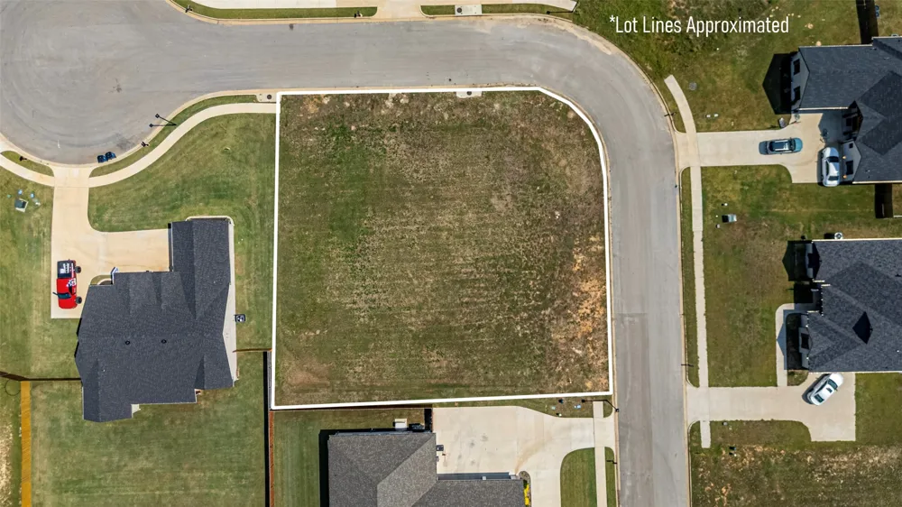 585 Imagine Drive Lindale, TX 75771