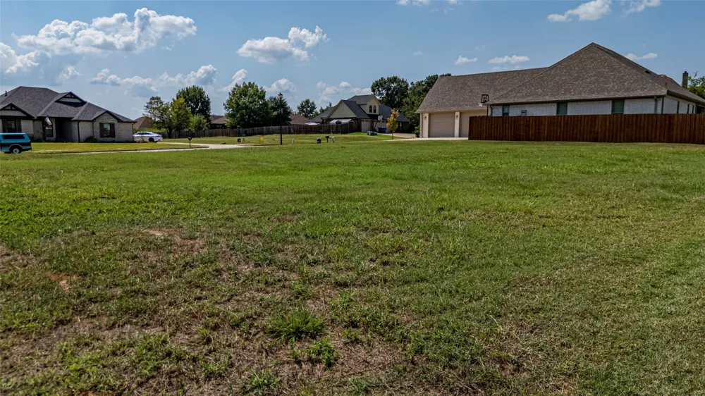 585 Imagine Drive Lindale, TX 75771