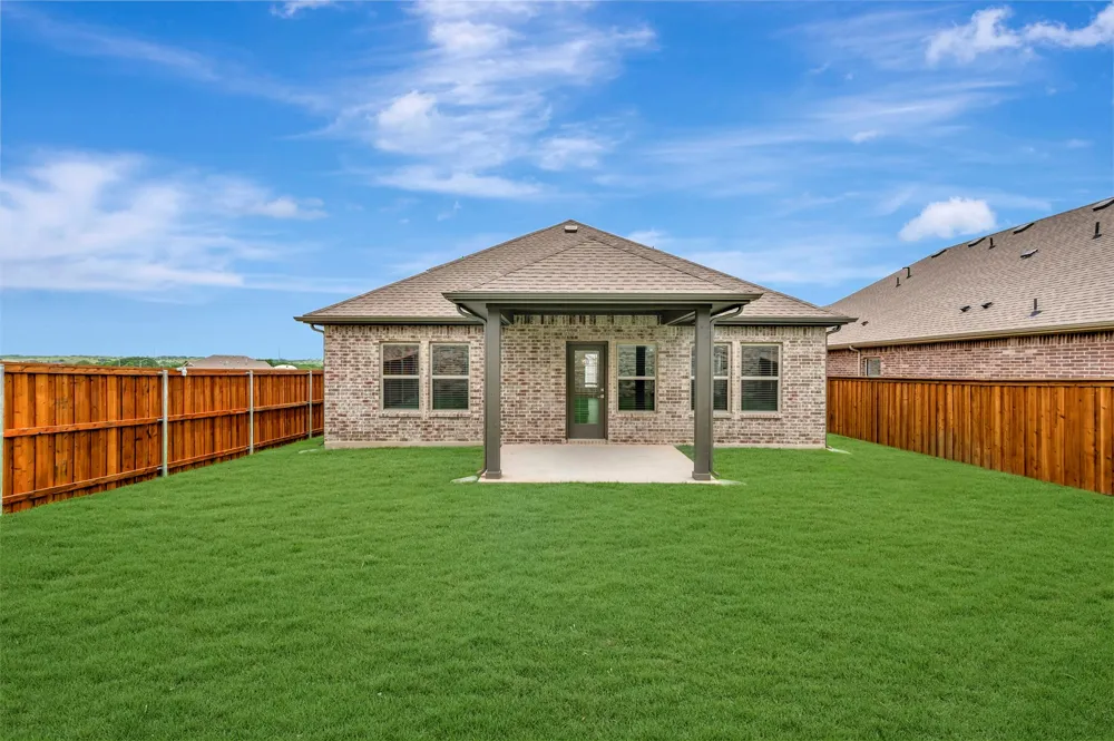 144 Summer Rain Way Newark, TX 76071