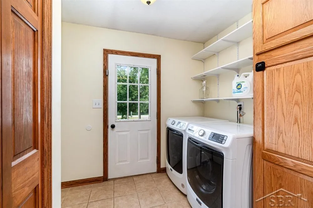 3727 E Julie Ann Drive Larkin Charter Township, MI 48642
