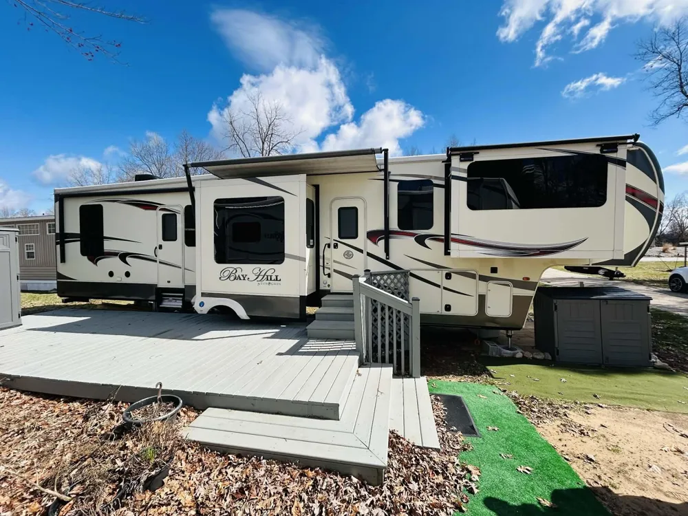 8303 W Royal Road #49 Canadian Lakes, MI 49346