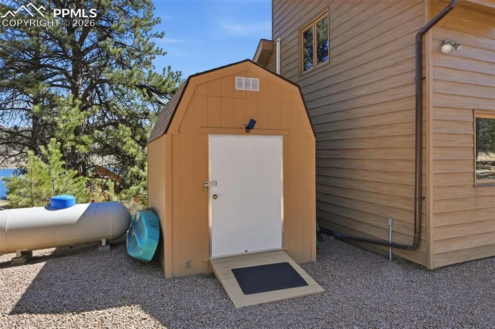28 Signalman Lane Lake George, CO 80827