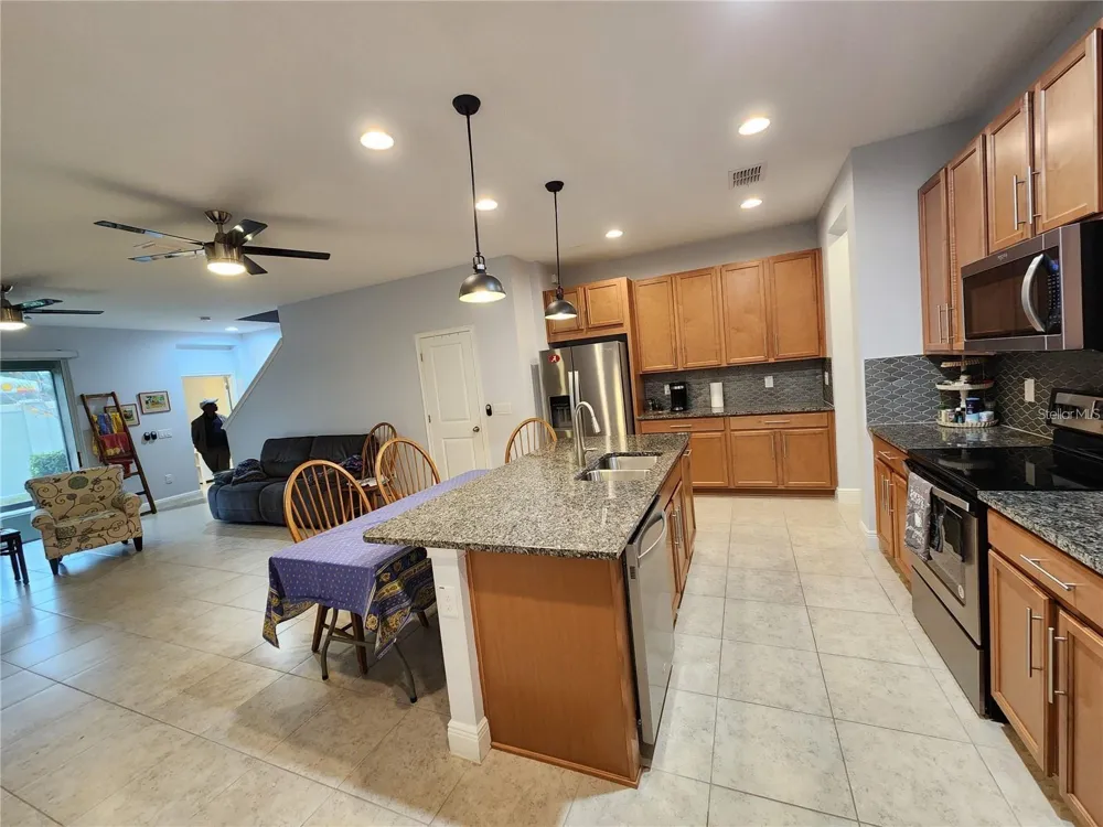 5514 VIOLA LEE WAY Lutz, FL 33558