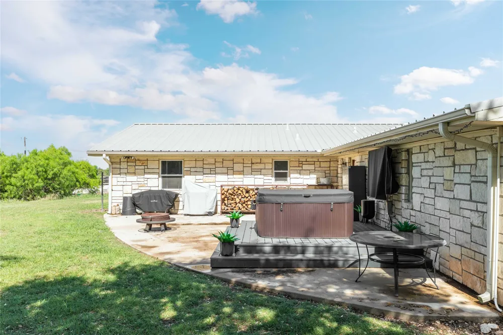 54 County Road 407 Goldthwaite, TX 76844