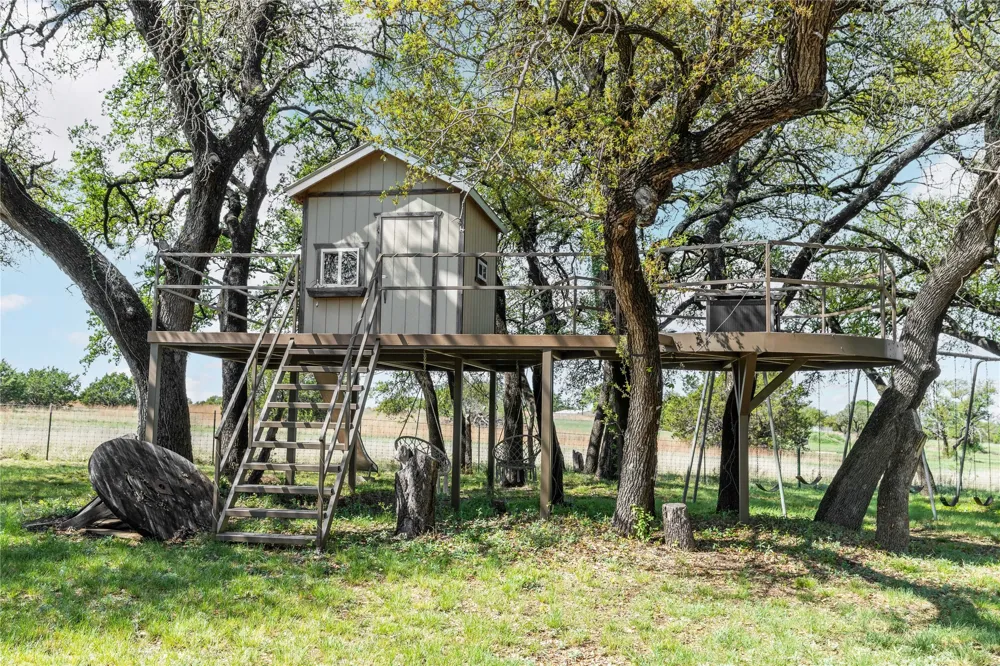 54 County Road 407 Goldthwaite, TX 76844
