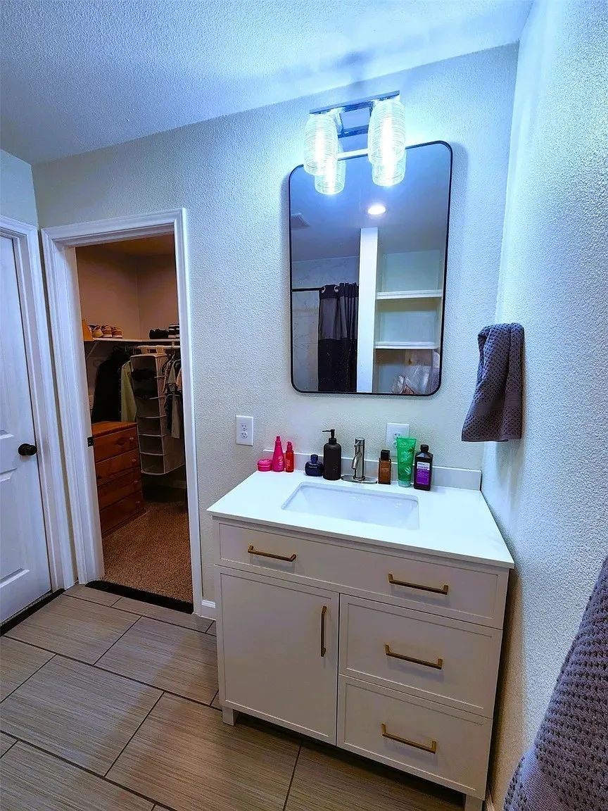 5795 Fm 513 S Lone Oak, TX 75453