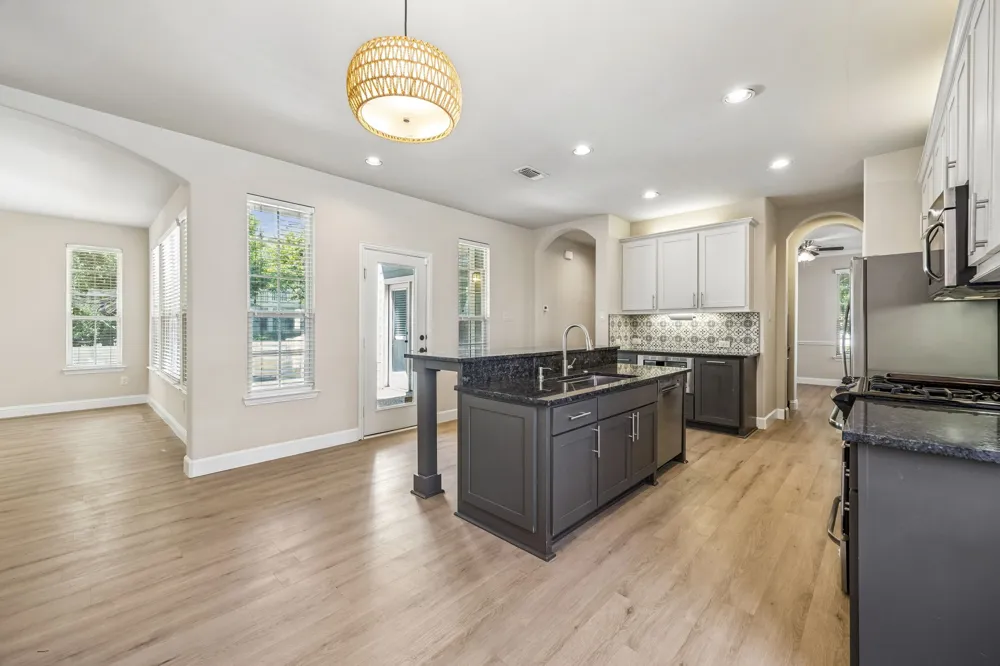 1000 Haley Court Savannah, TX 76227