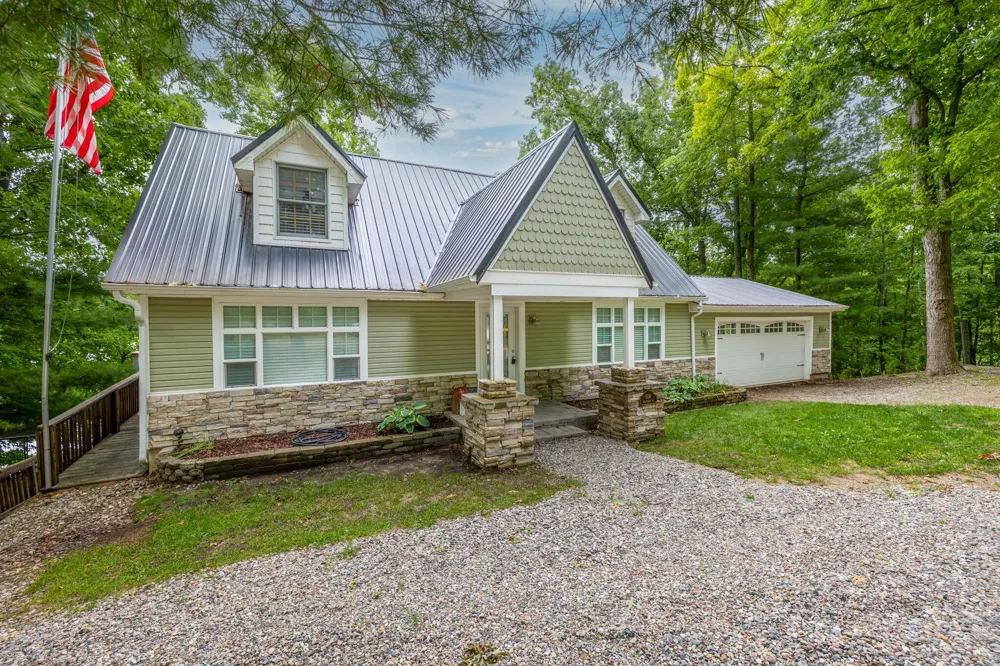 506 Mclachlan Point Evart Township, MI 49631