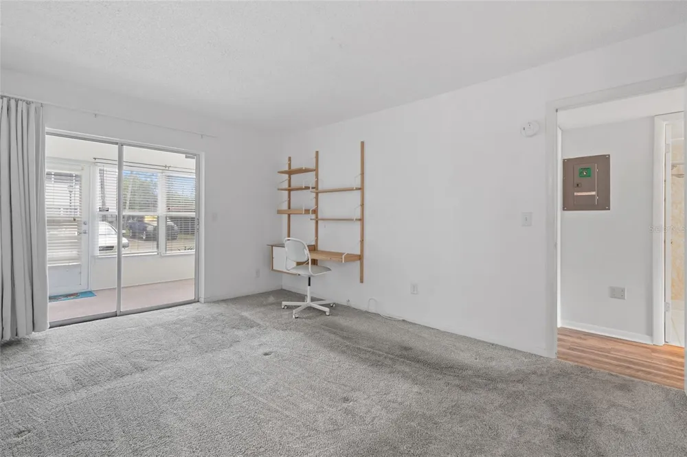 209 NE LINCOLN CIRCLE #109 St Petersburg, FL 33702