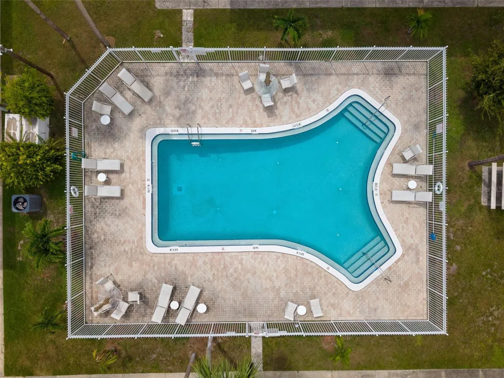 209 NE LINCOLN CIRCLE #109 St Petersburg, FL 33702