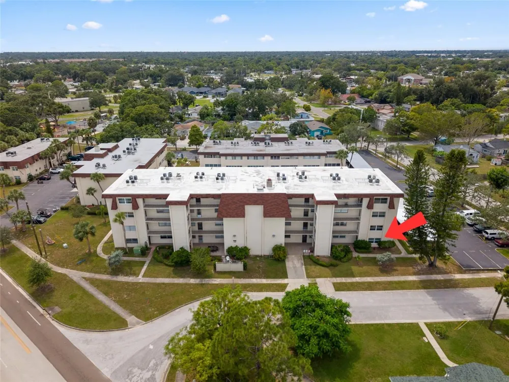 209 NE LINCOLN CIRCLE #109 St Petersburg, FL 33702