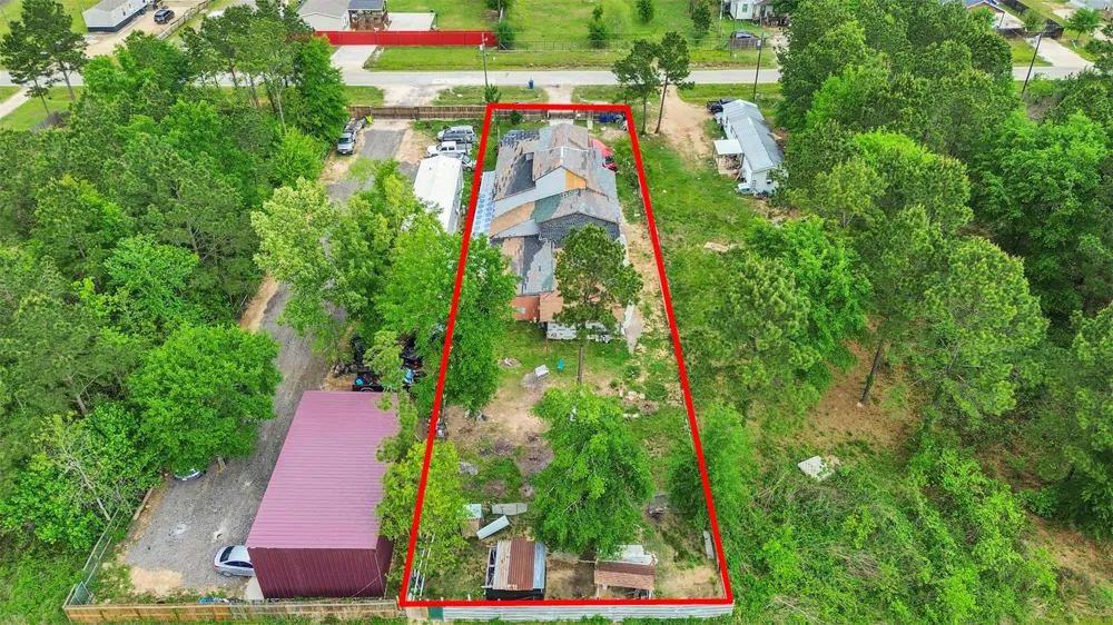 137 County Road 5023 Cleveland, TX 77327