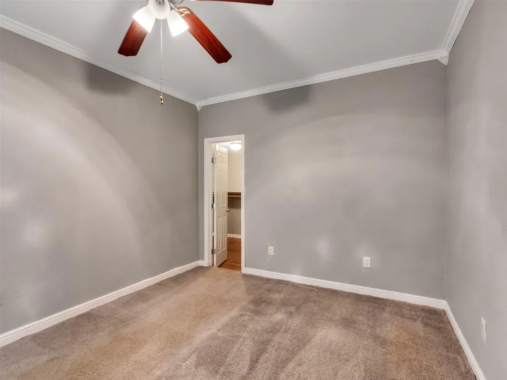 137 County Road 5023 Cleveland, TX 77327