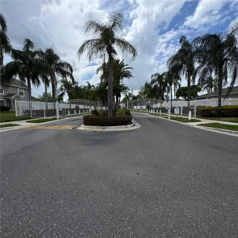 306 KENSINGTON LAKE CIRCLE