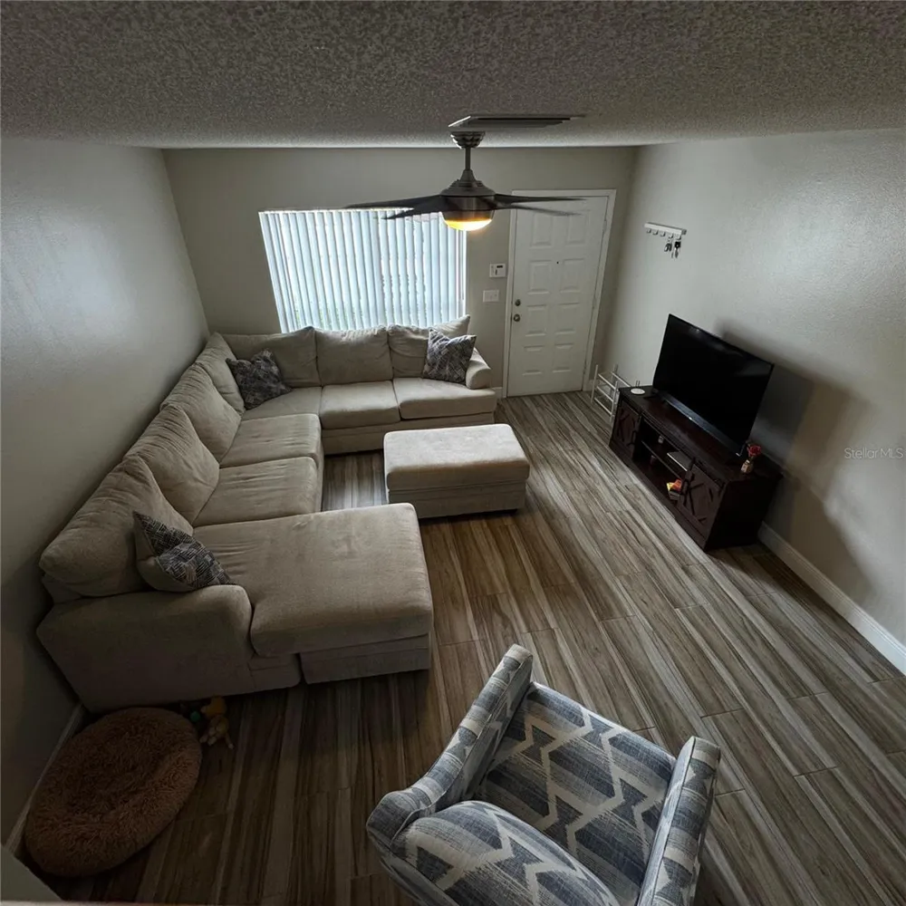 306 KENSINGTON LAKE CIRCLE Brandon, FL 33511