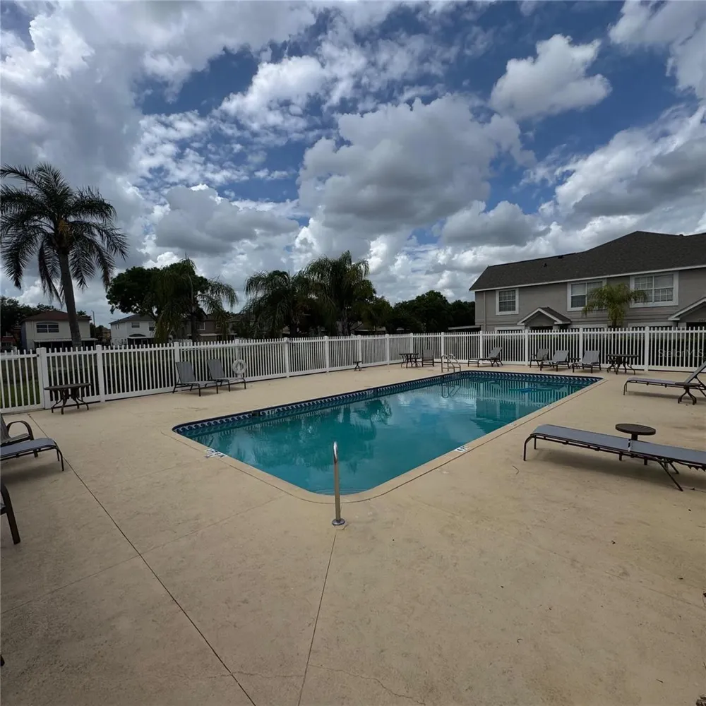 306 KENSINGTON LAKE CIRCLE Brandon, FL 33511